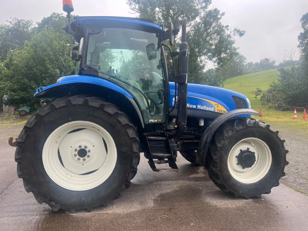New Holland T6030  Plus. - Image 2