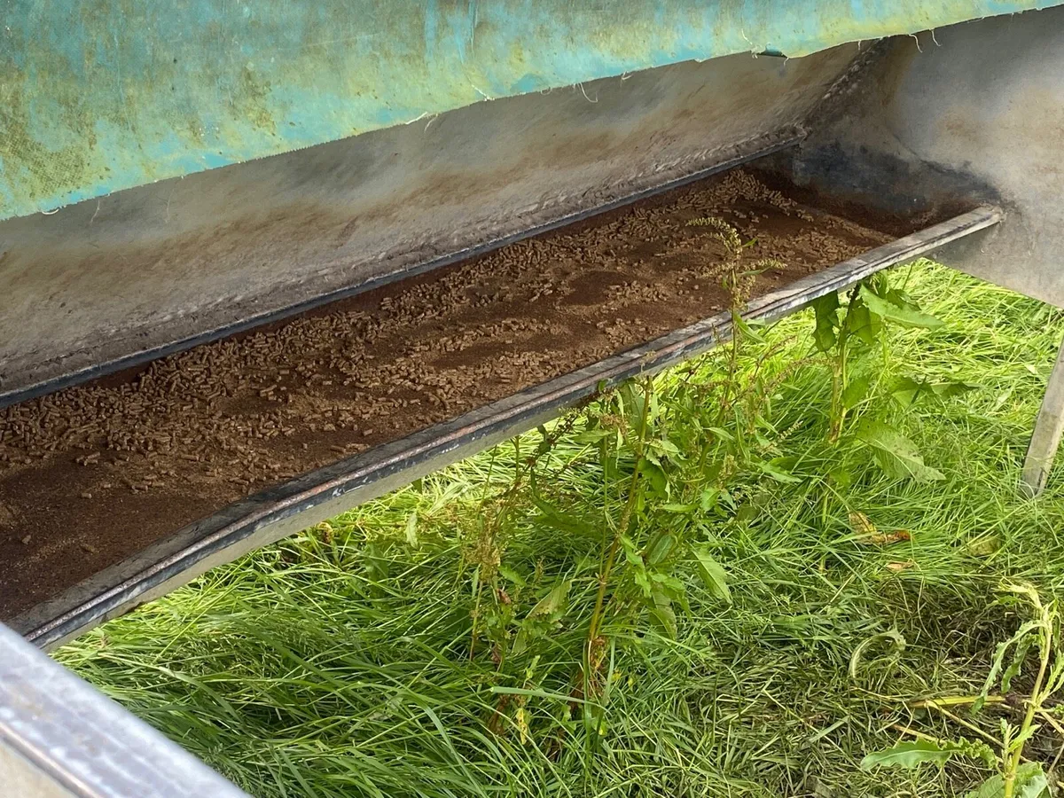 Calf creep feeder - Image 2