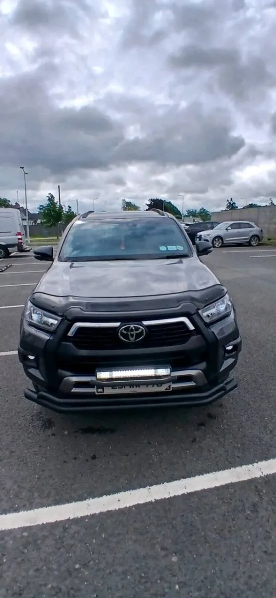 Toyota hilux x model.231 - Image 3