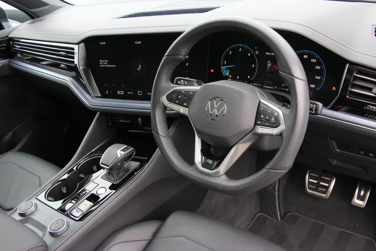 Touareg R line Black Edition * 286bhp Tdi  2 seat - Image 3