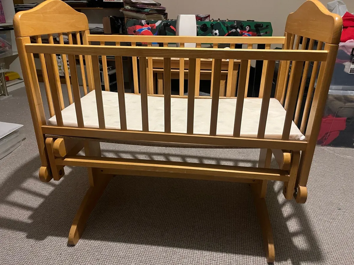 Babylo Crib and Matress - Image 1