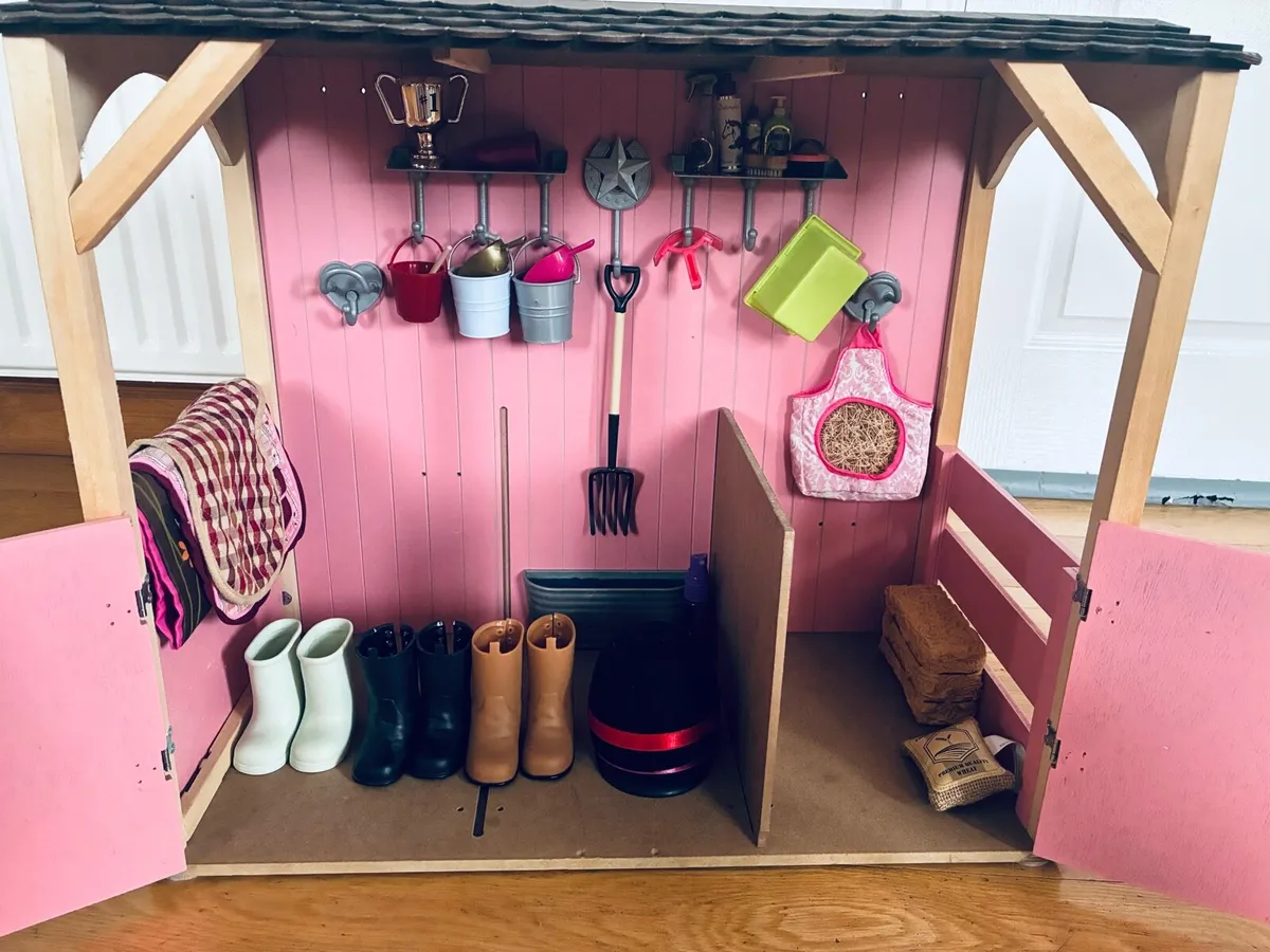Our Generation Stable and Accessories - Image 4