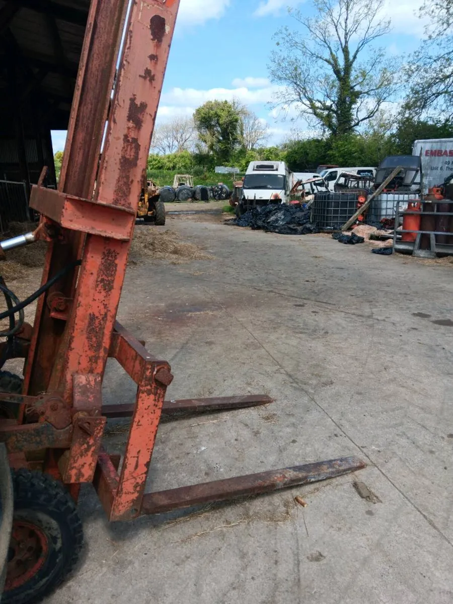 Forklift tractor - Image 3