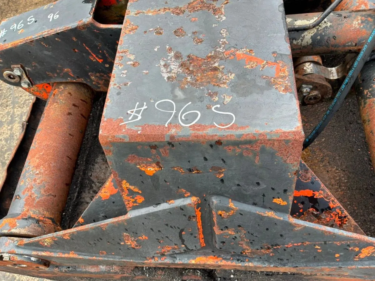 CLAM SHELL MUCK GRAB BUCKET............96S. - Image 3