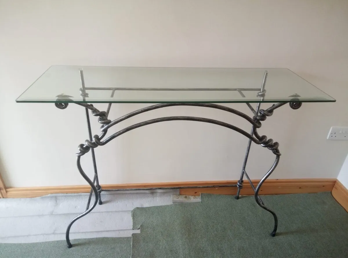 Console Table and Mirror set - Image 1