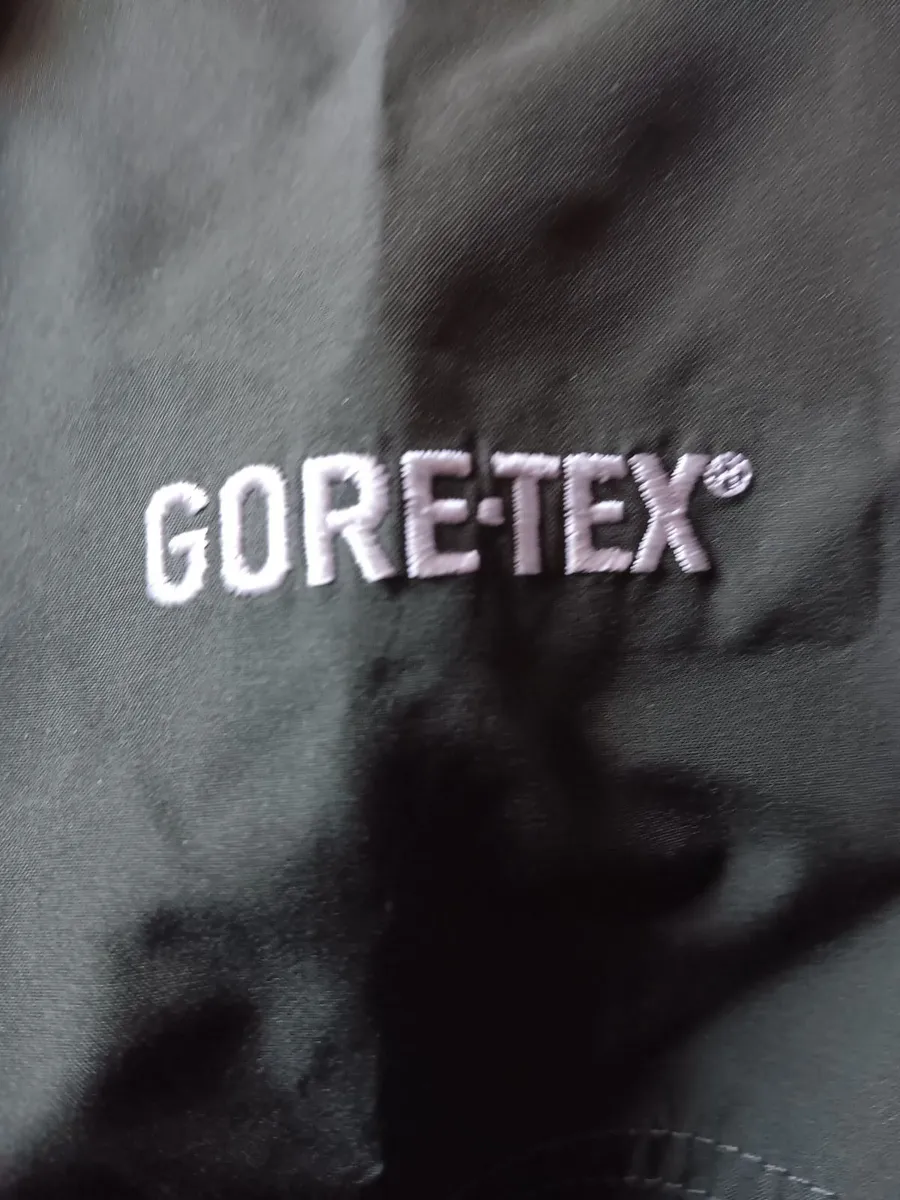 GORE-TEX MENS JACKET (NEW) - Image 3