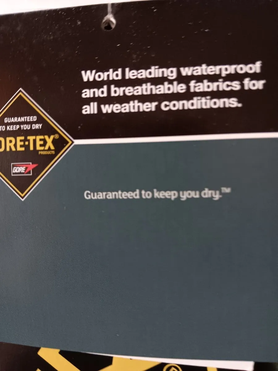 GORE-TEX MENS JACKET (NEW) - Image 4