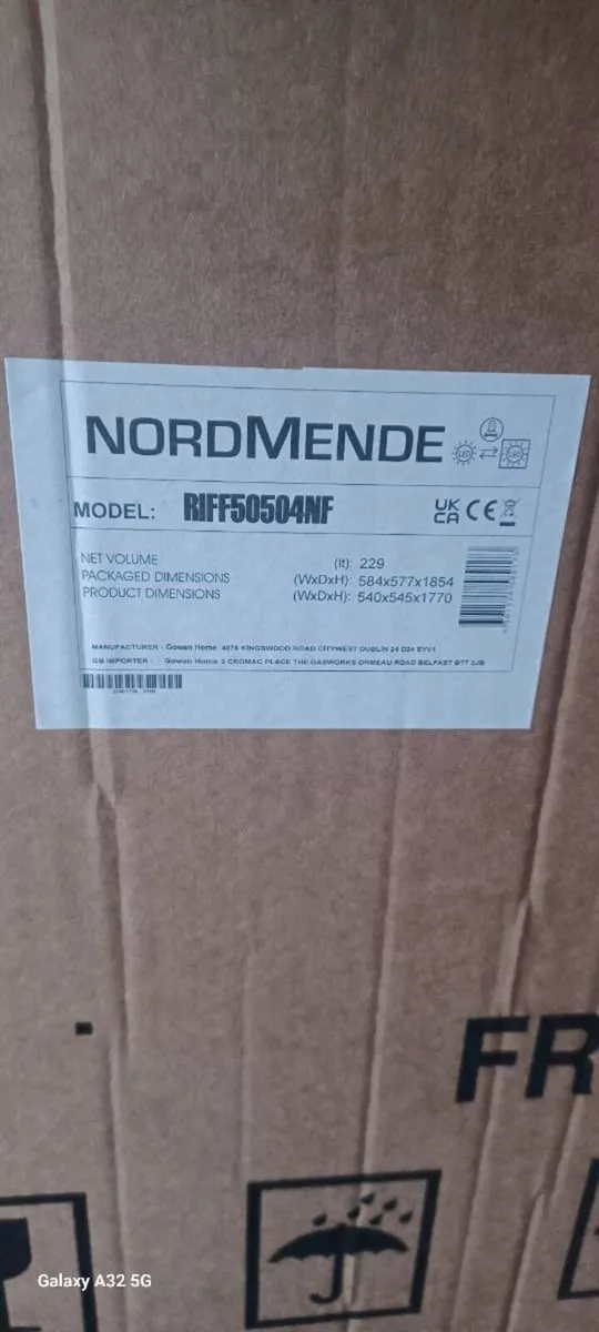 Fridge freezer 50/50 New - Image 1