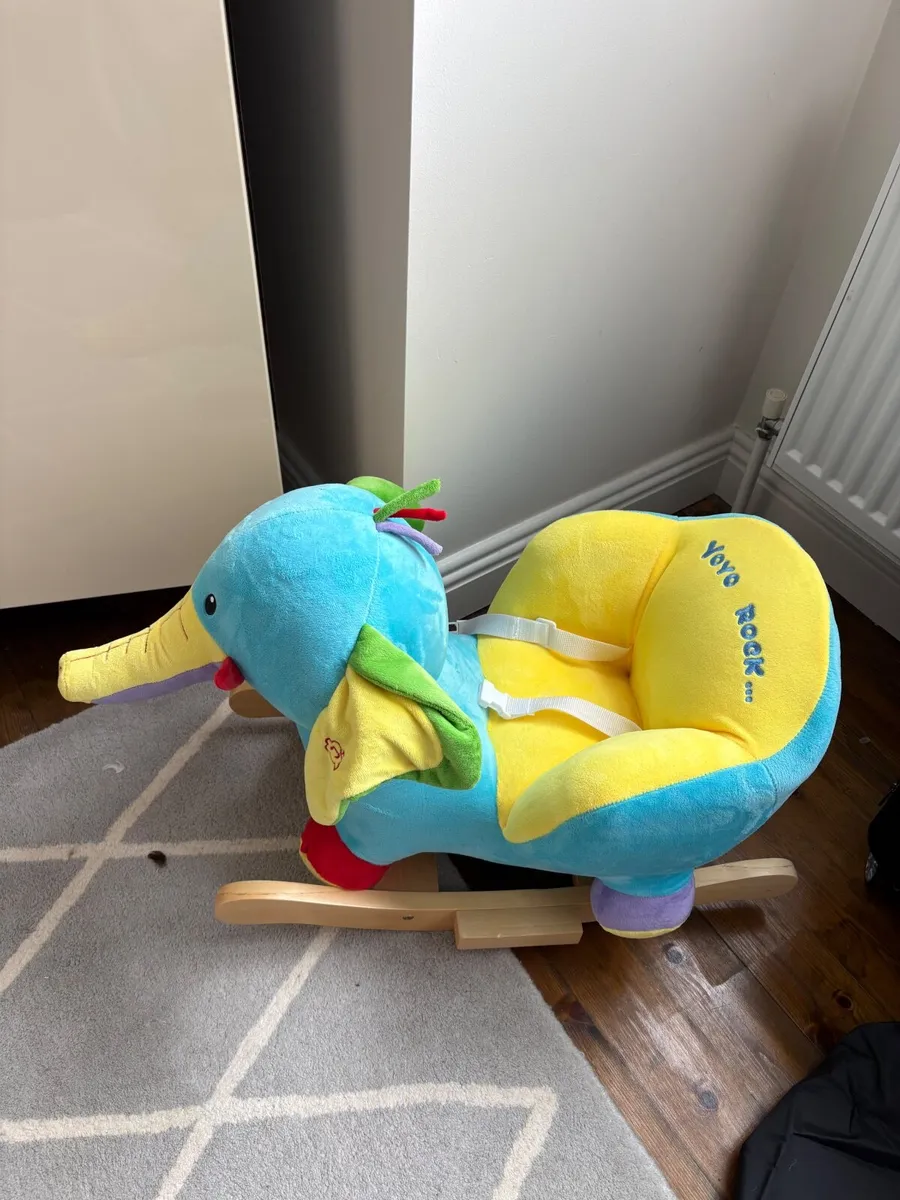 Baby bundle:cot, car seat, play gym, rocking chair - Image 4