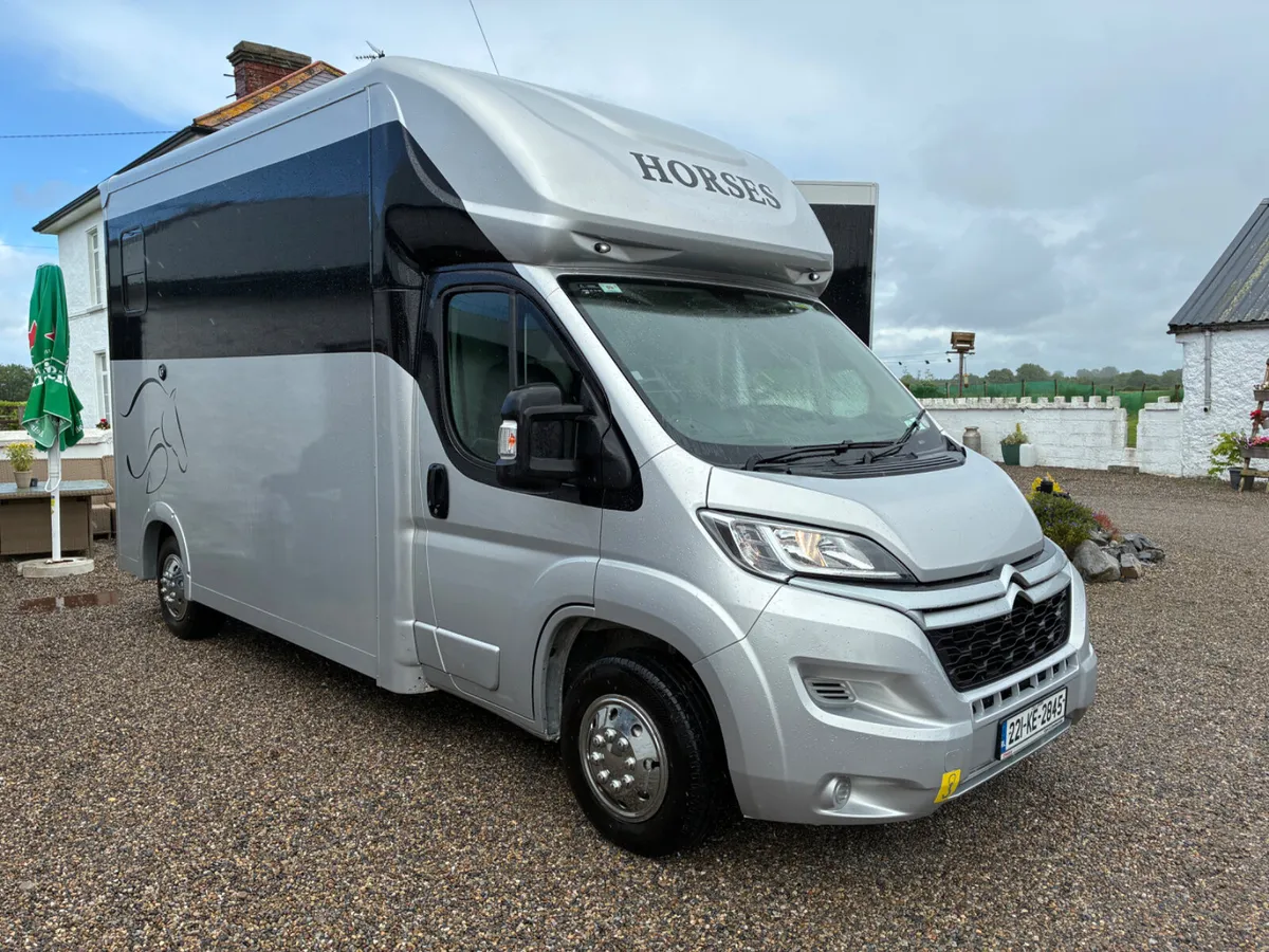 Horsebox / Horse lorry . Finance Available - Image 4