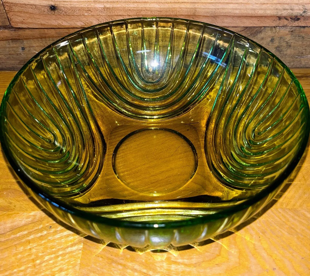 1970s green glass serving dish and bowls - Image 4