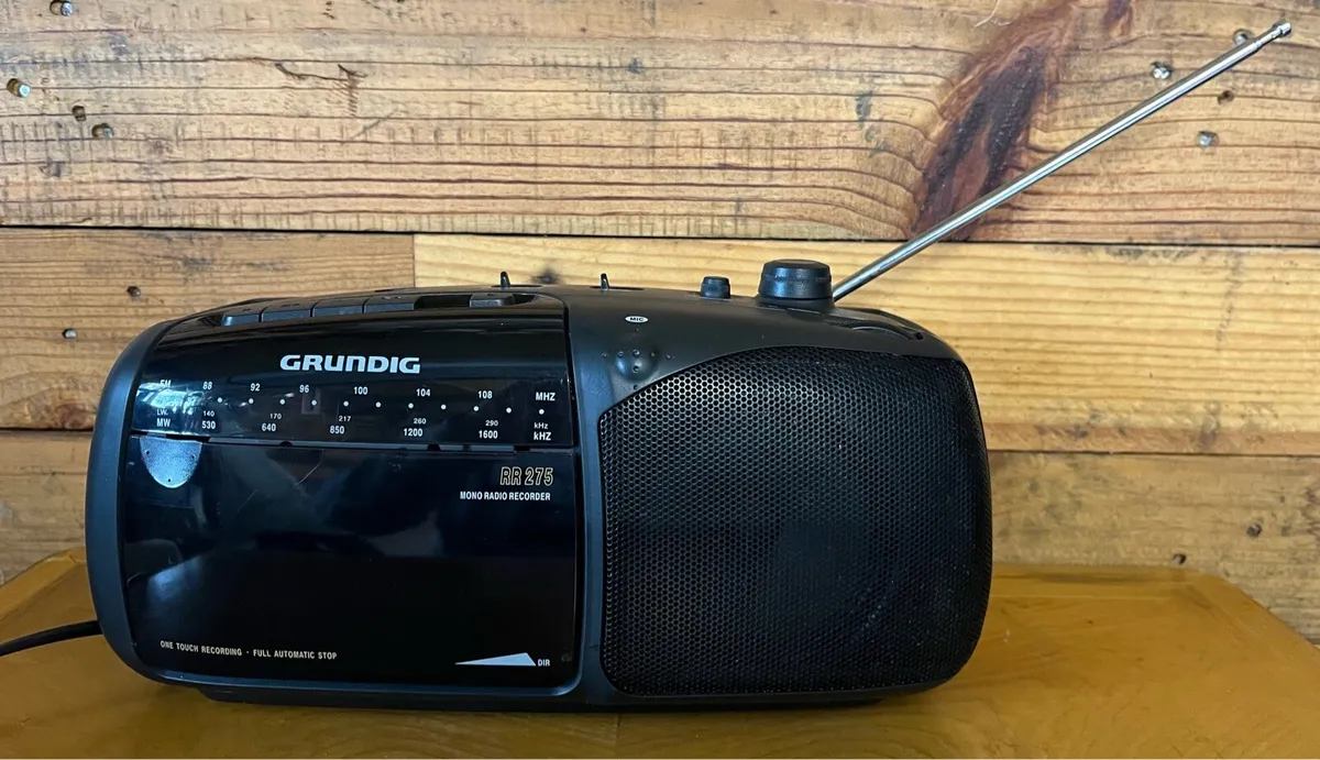 Grundig RR 275 vintage cassette and radio - Image 4