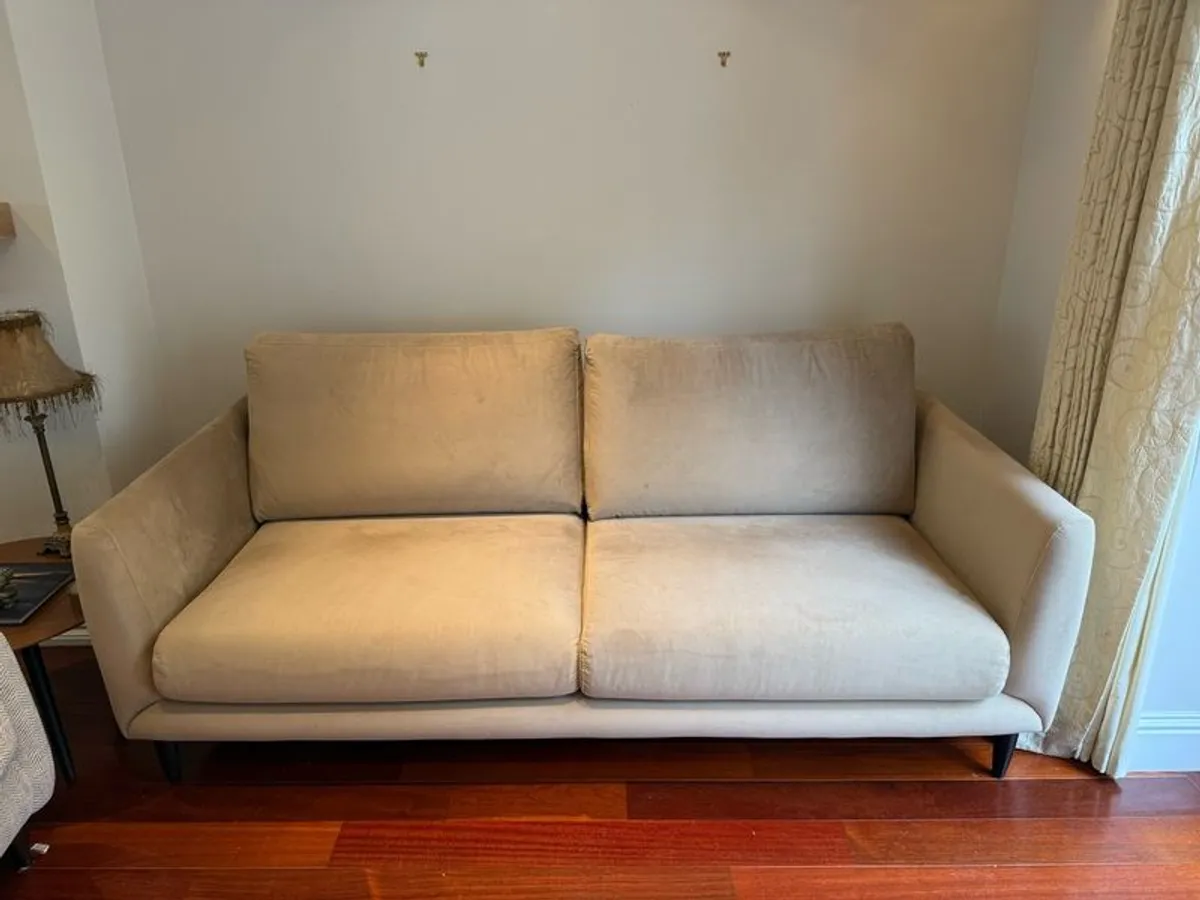 boconcept sofa - Image 1