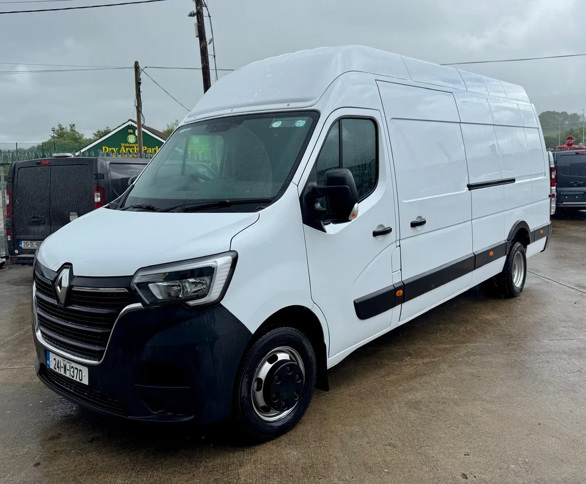 Renault Master 2024 TWIN WHEEL 3.5ton - Image 1