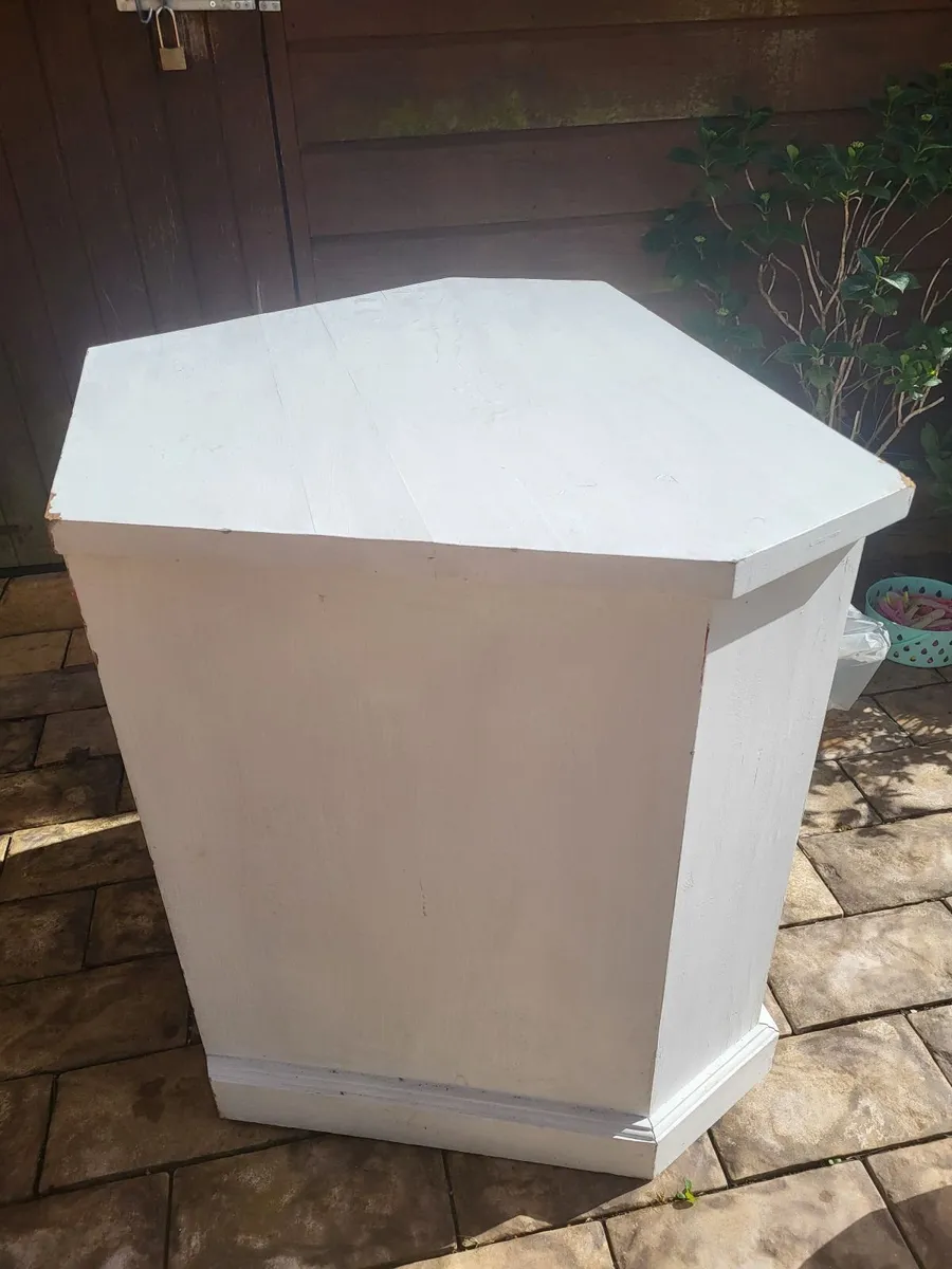 Corner Tv unit / table