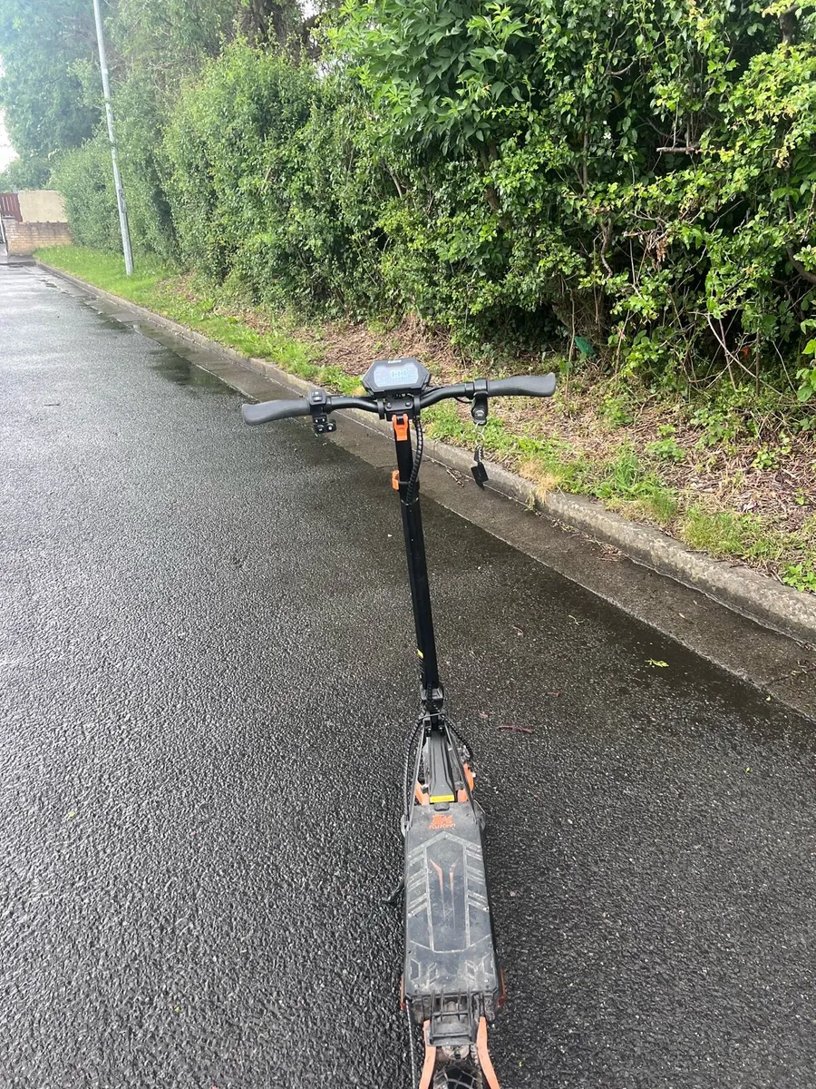 Electric scooter - Image 2