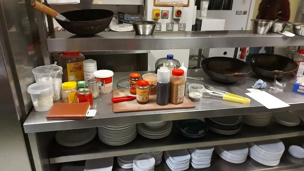 Kitchen equipment - Image 4