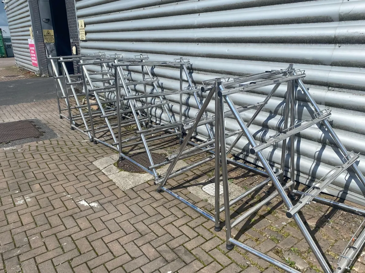 BIKE DISPLAY RACKS - Image 2