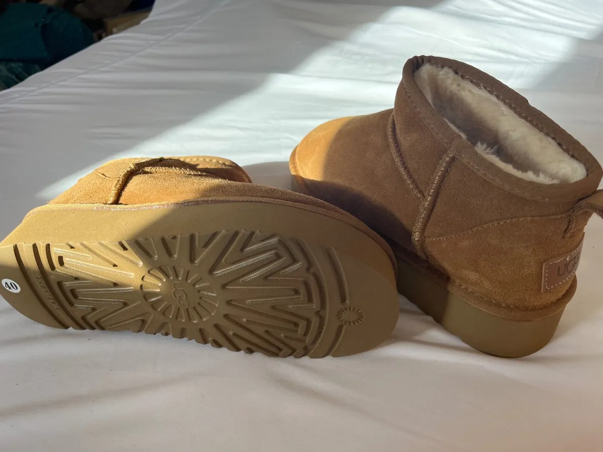 Uggs - Image 2
