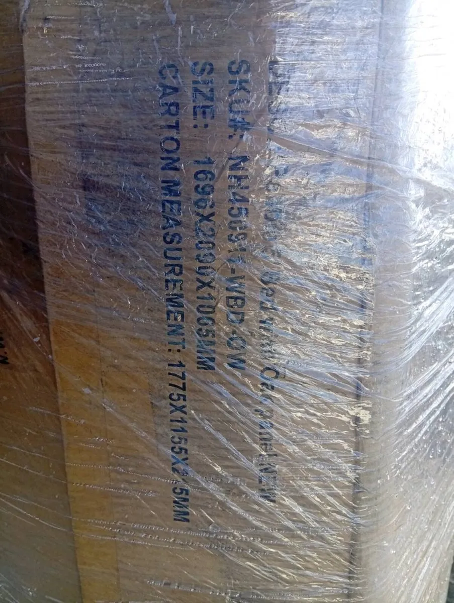 King size bed - Image 3
