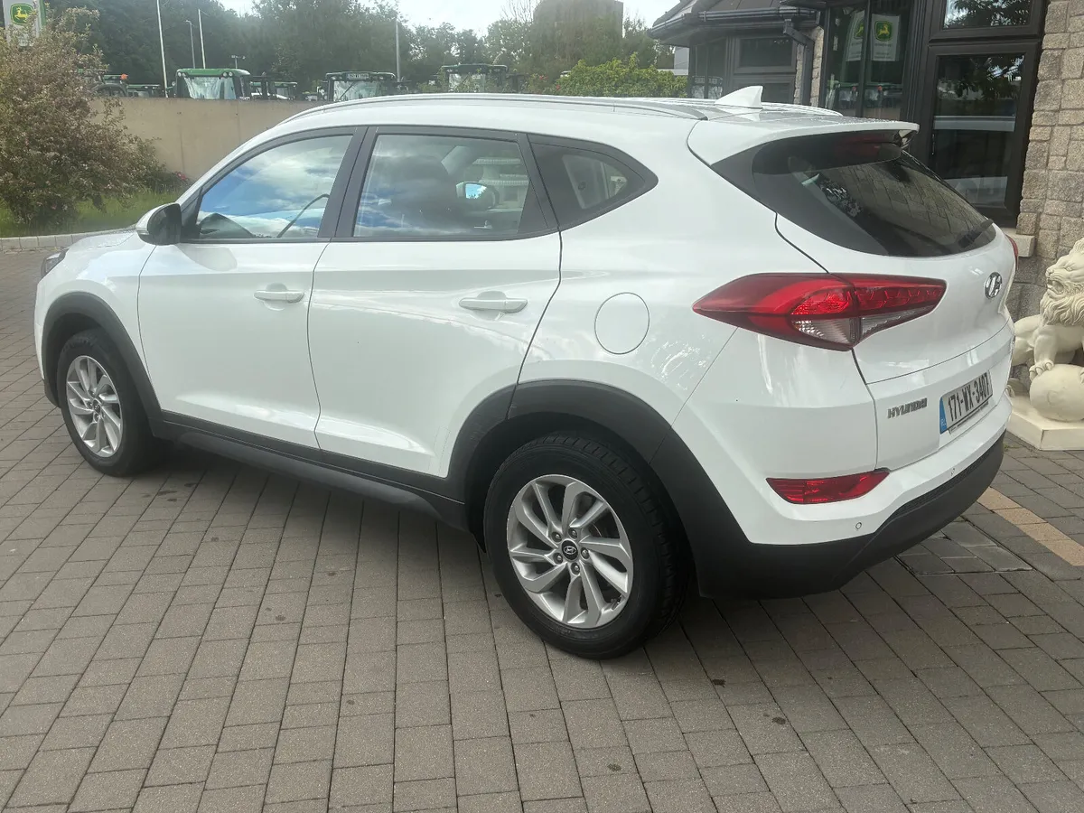 2017 Hyundai Tuscon tax+nct - Image 4