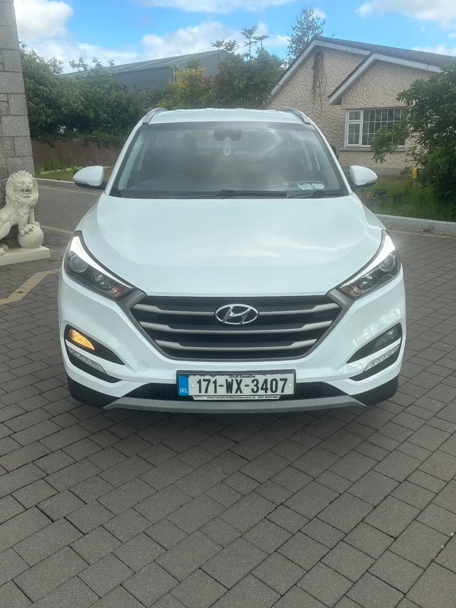 2017 Hyundai Tuscon tax+nct - Image 3