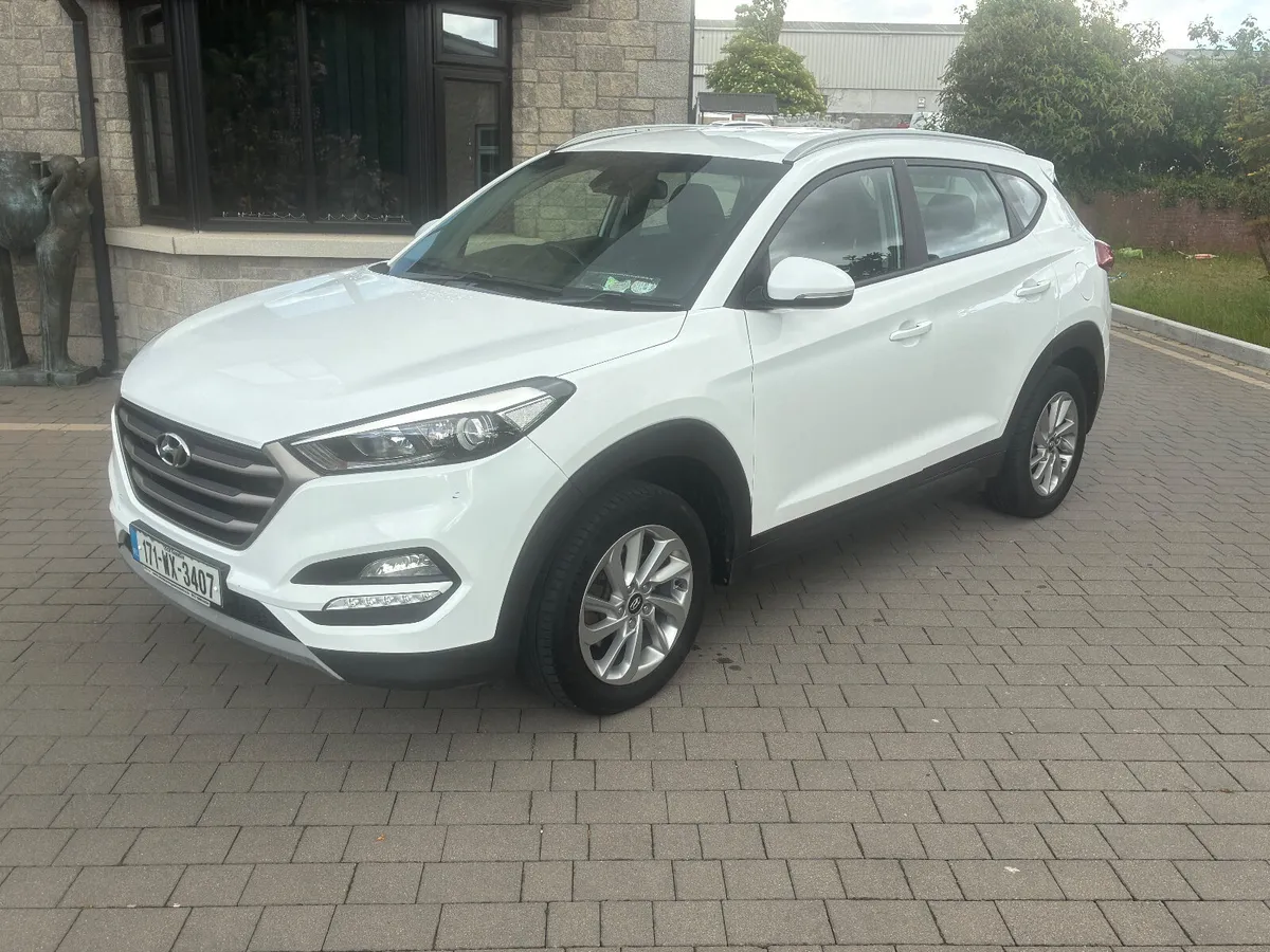 2017 Hyundai Tuscon tax+nct - Image 2