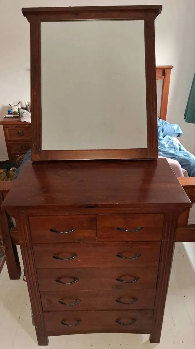 DRESSER WITH MIRROR - Image 1