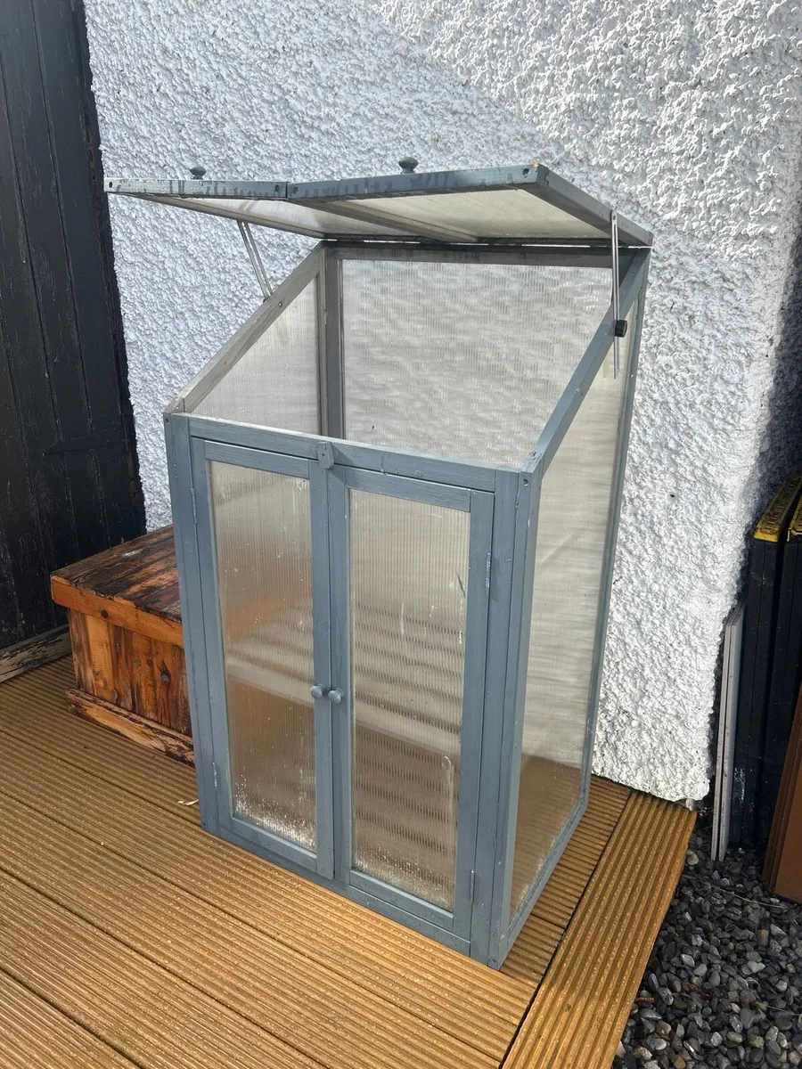 Herb Green Green House Free - Image 3