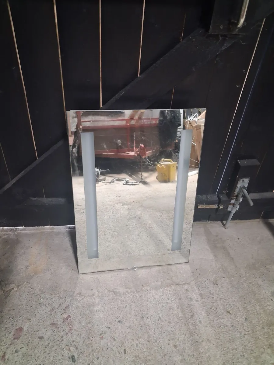 bathroom suite - Image 2