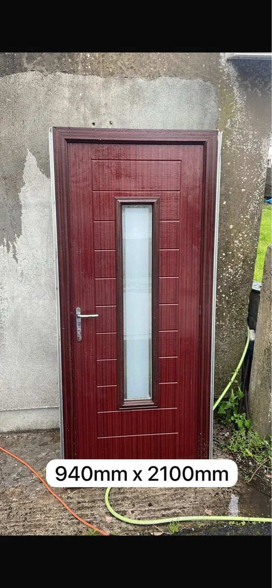 COMPOSITE  DOOR LIKE NEW - Image 1