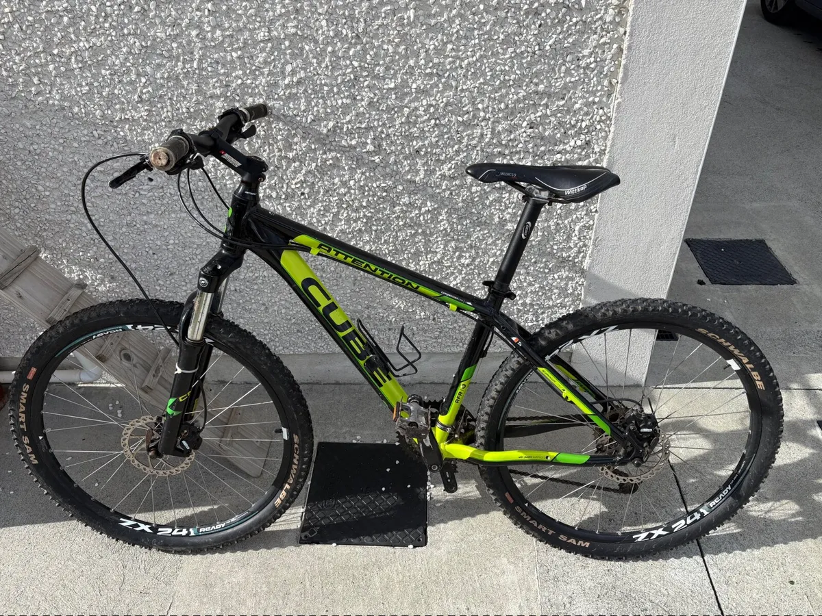 Mountain bike - Image 1