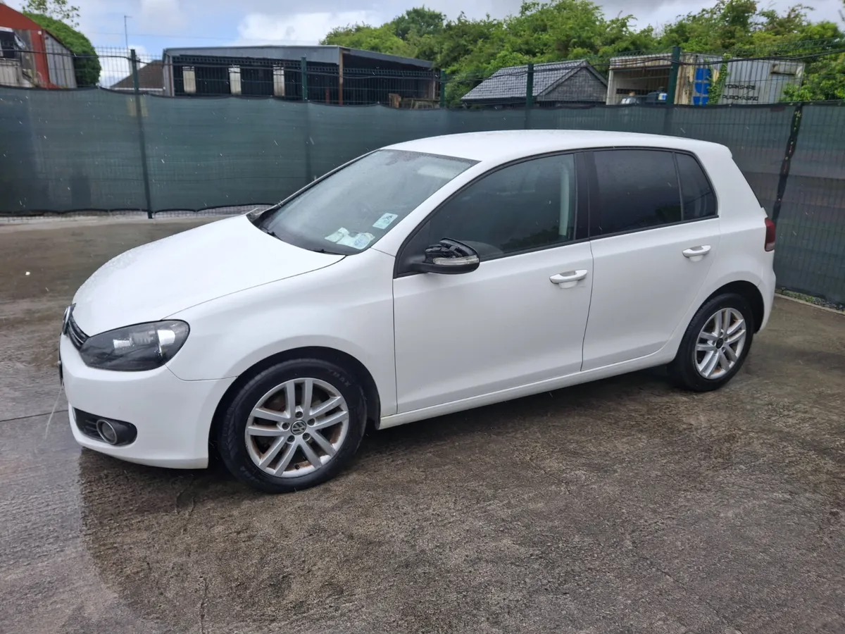 2011 Volkswagen Golf  Highline  1.6 Tdi - Image 1