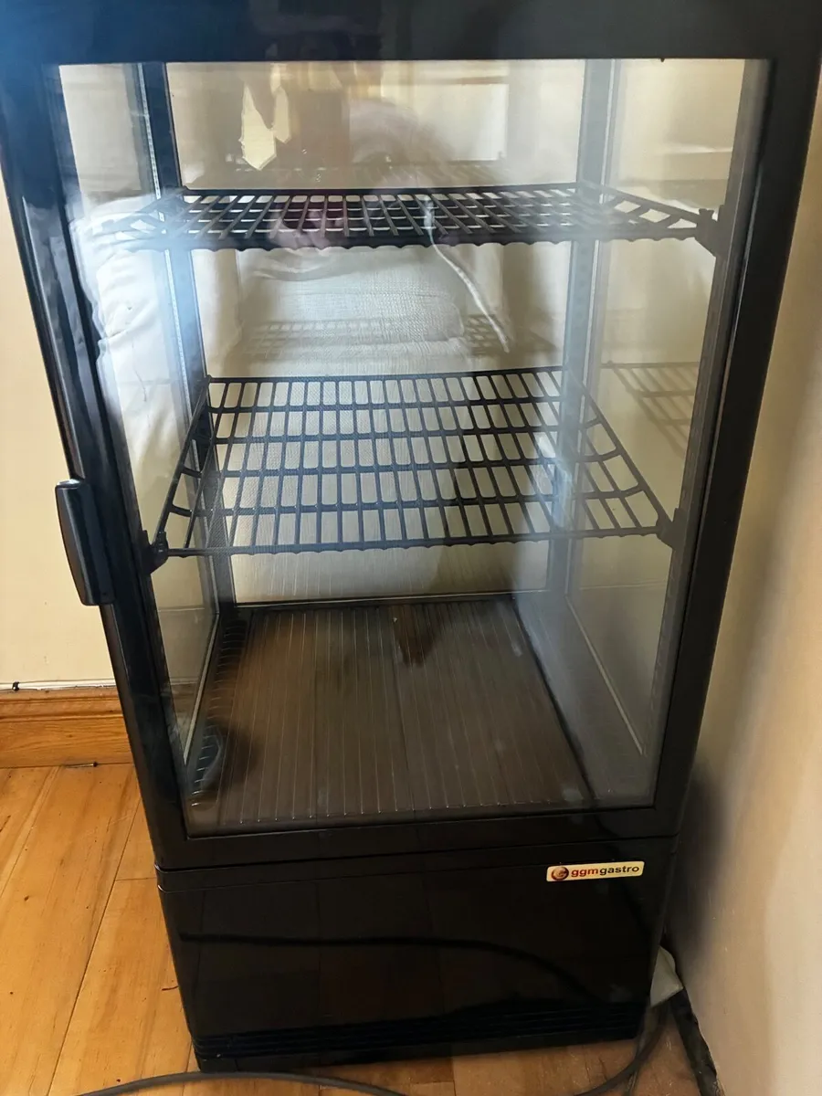 Catering or bar display refrigerator - Image 3