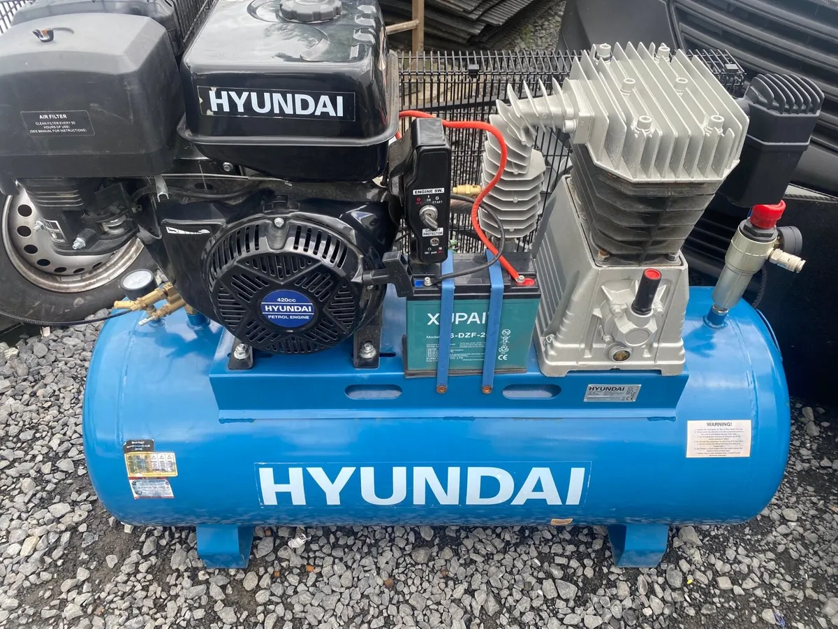 Choice of 2 HYUNDAI KEY START COMPRESSORS - Image 2