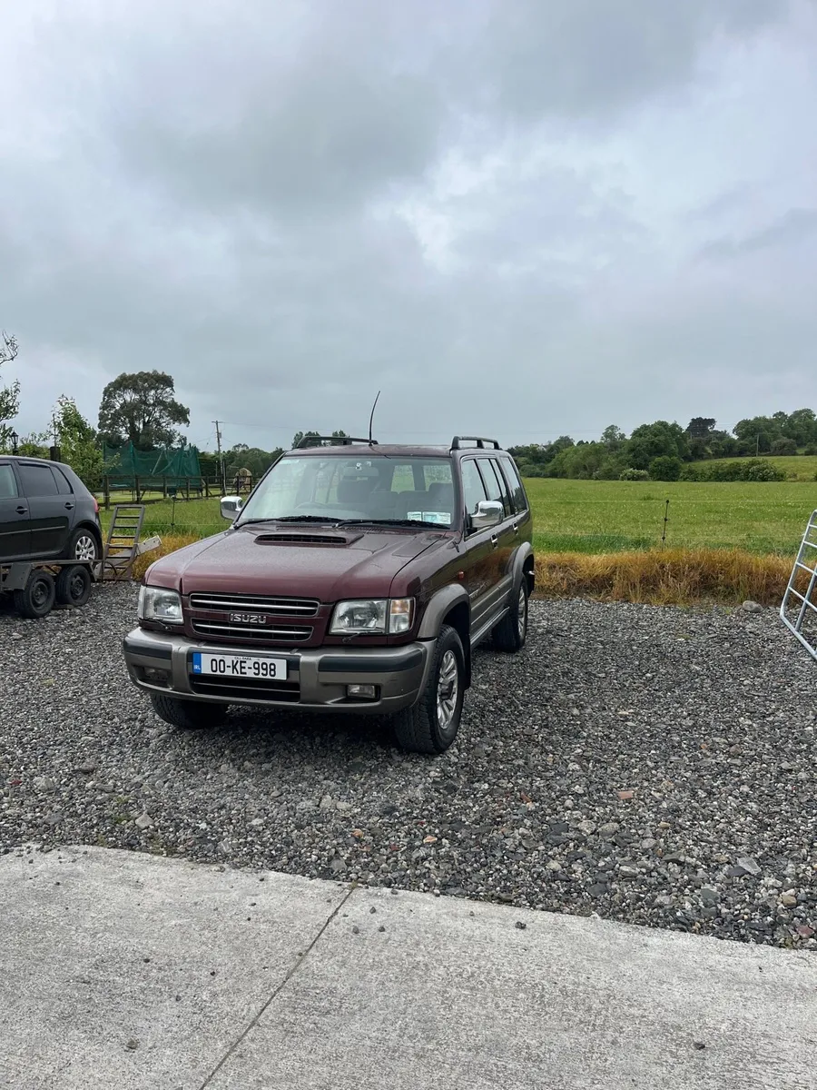 Isuzu trooper - Image 2
