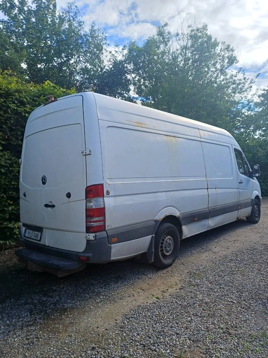 Mercedes Sprinter 2011 - Image 2
