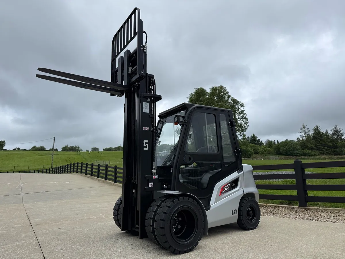 New 3 ton UN forklift - Image 2