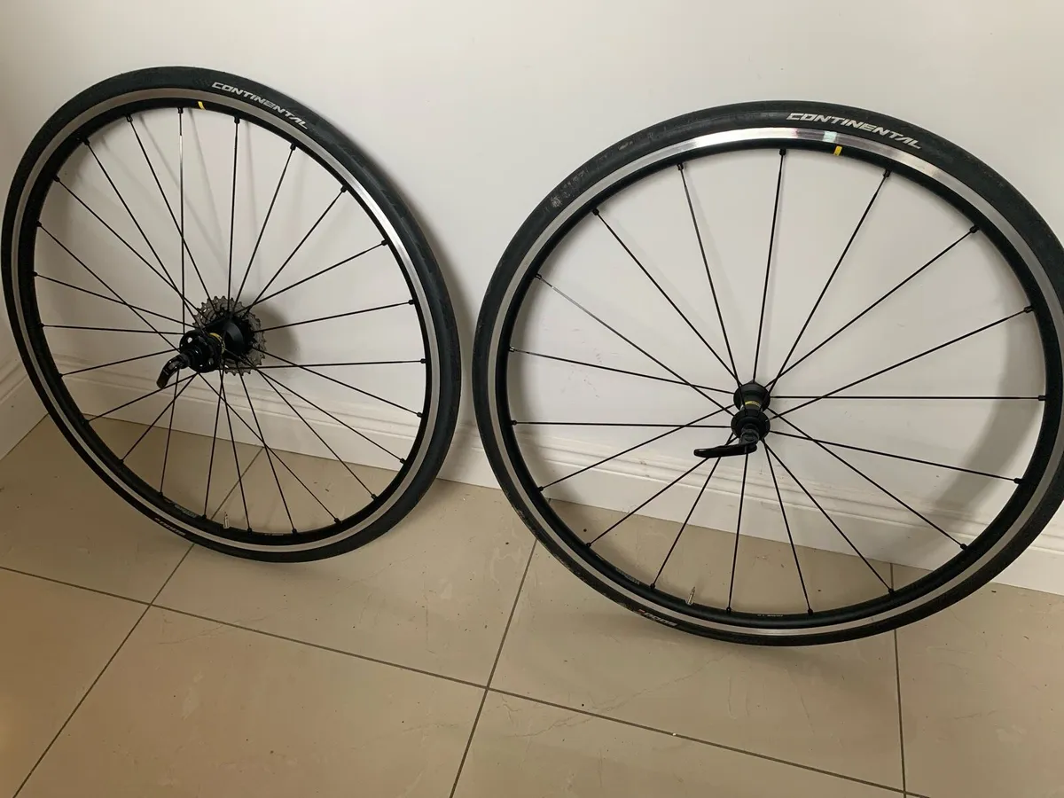 Mavic Ksyrium road rim brake wheelset - Image 1