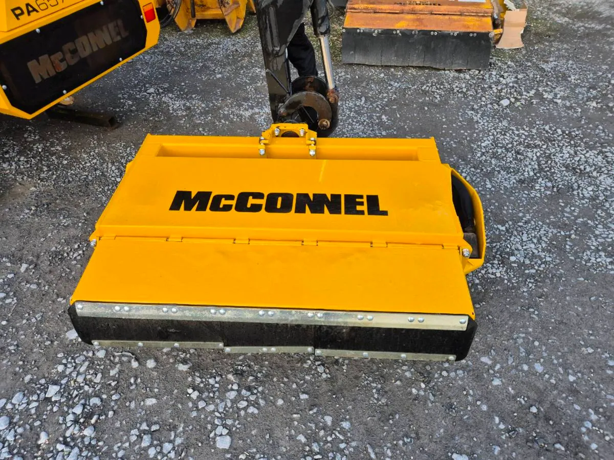 Mcconnel PA6570T Hedgecutter - Image 3