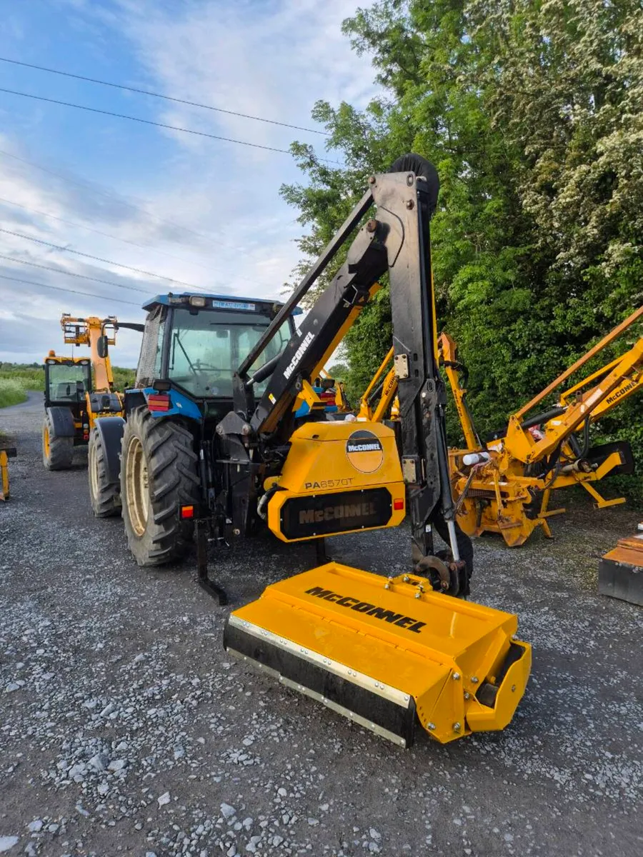 Mcconnel PA6570T Hedgecutter - Image 4