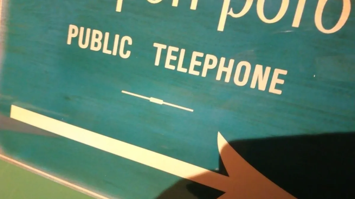 Irish telephone novelty metal tin sign - Image 3