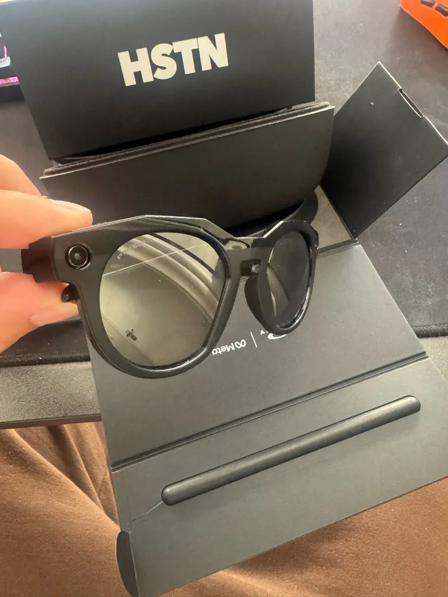 Meta glasses Oakley HSTN **unwanted gift** - Image 4