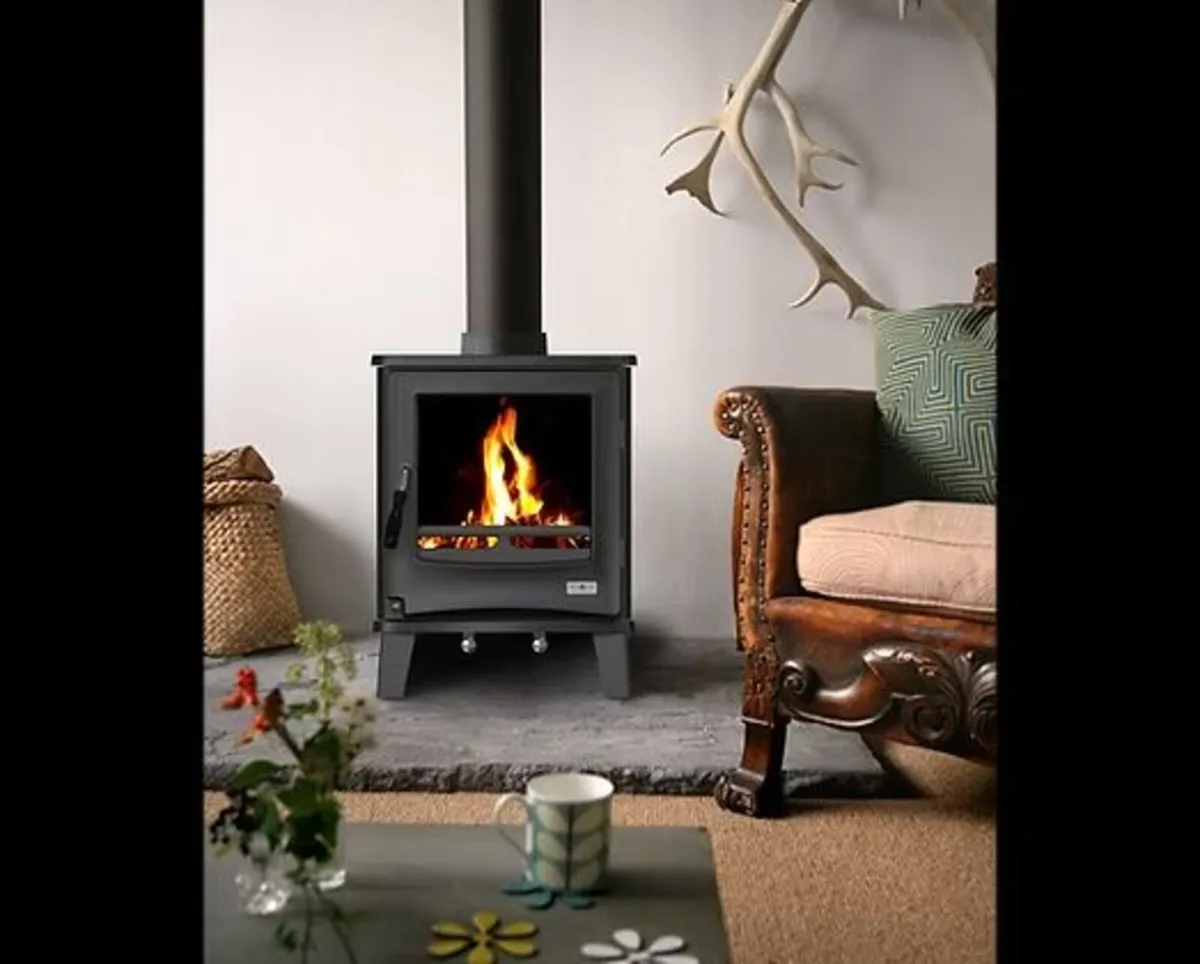 Seville Stove 2.5kw - max 7kw - Image 1