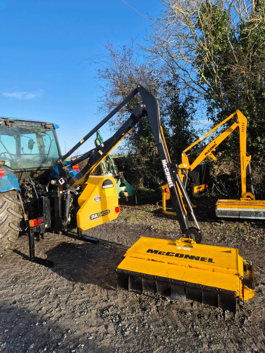 Mcconnel PA5455 Hedgecutter - Image 1