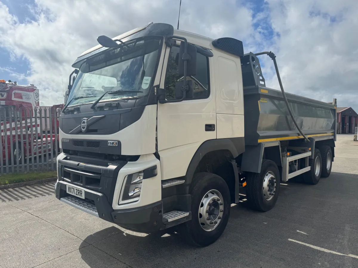 2022 Volvo FMX 420 8x4 Tipper - Image 3