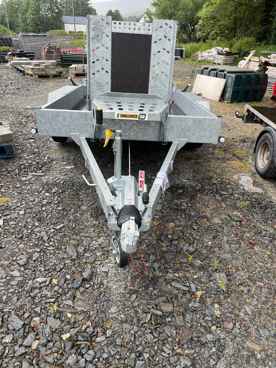 Trailer - Image 1
