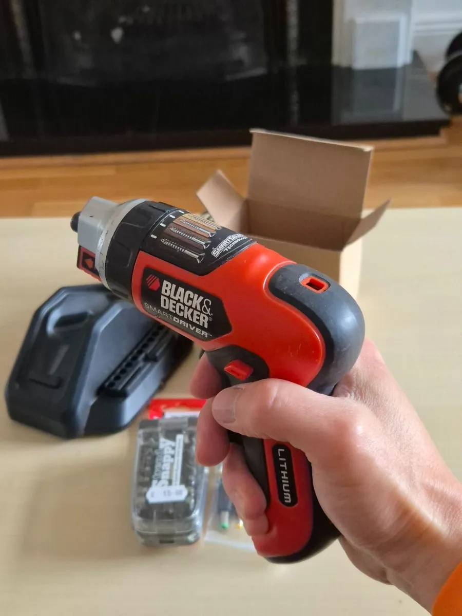 Black & Decker electric screwdriver - Image 1