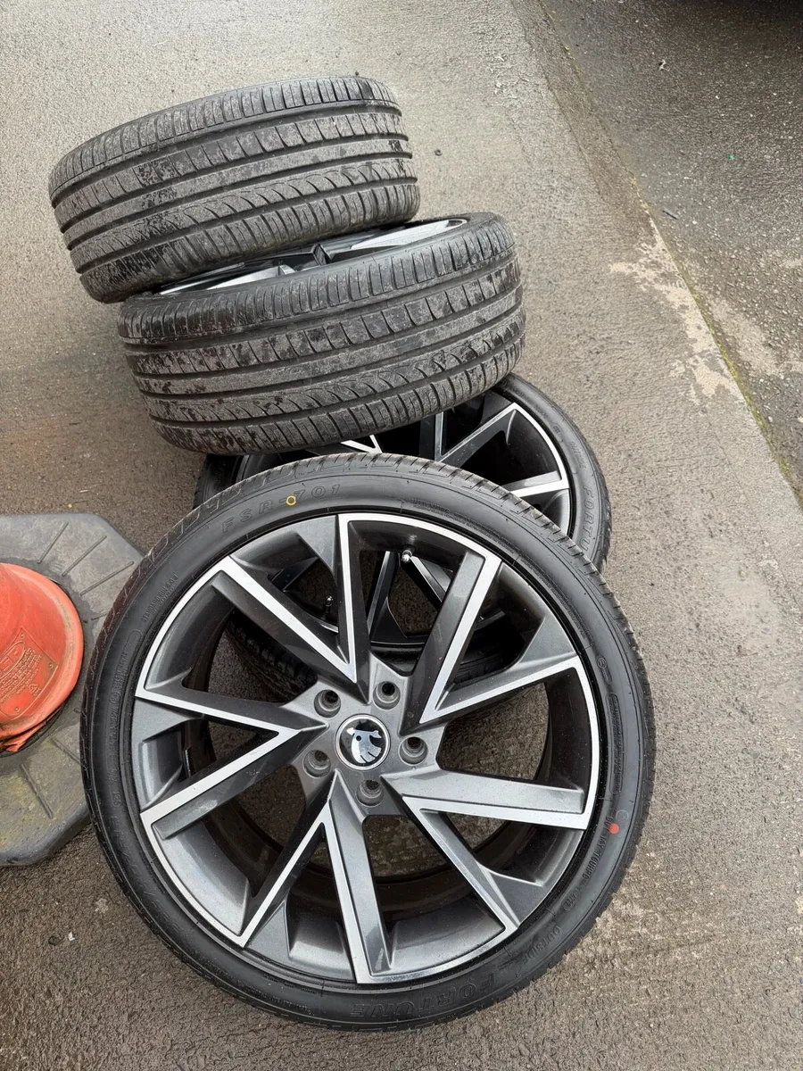 18 inc Skoda alloys , - Image 4