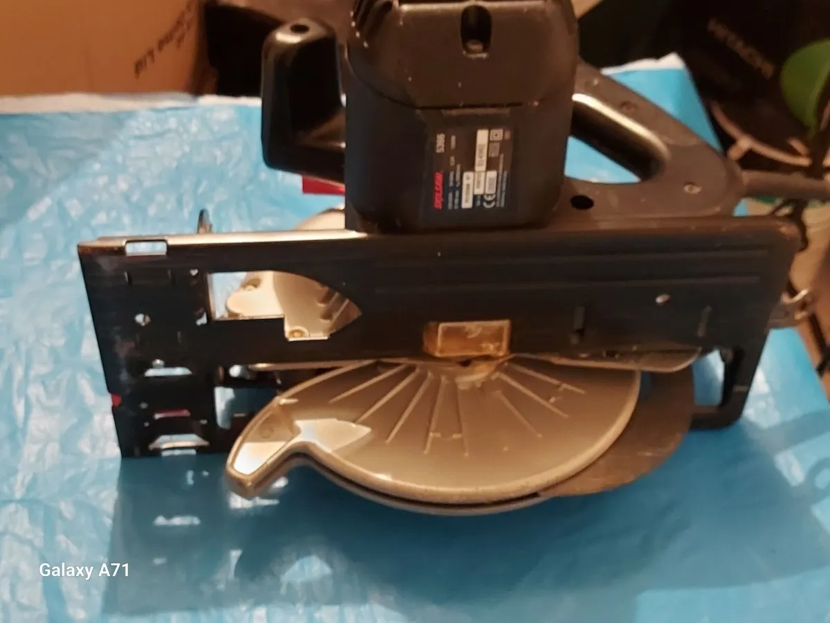 SKIL Circular SAW 5366 F0155366 67 in CARRY CASE - Image 4